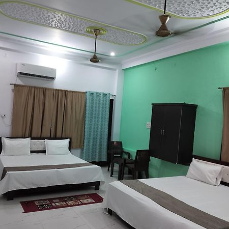 Hotel Chandrasha Villa Ayodhya Dham Ram Mandir 600 Meter 외부 사진